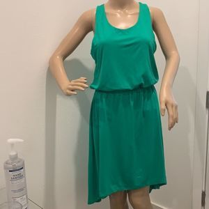 KENAR Asymmetrical Kelly Green Jersey-Like 👗